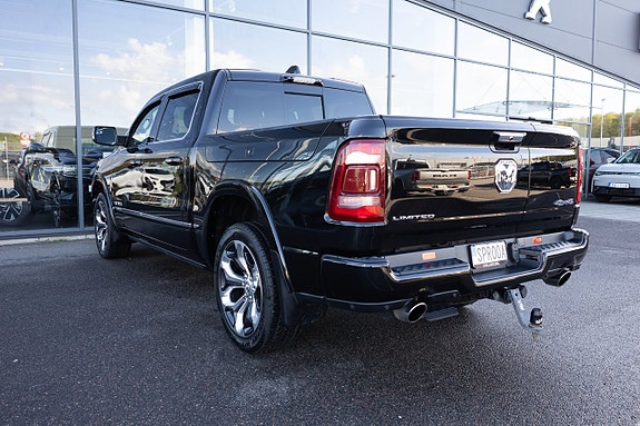 RAM 1500 8 of 17