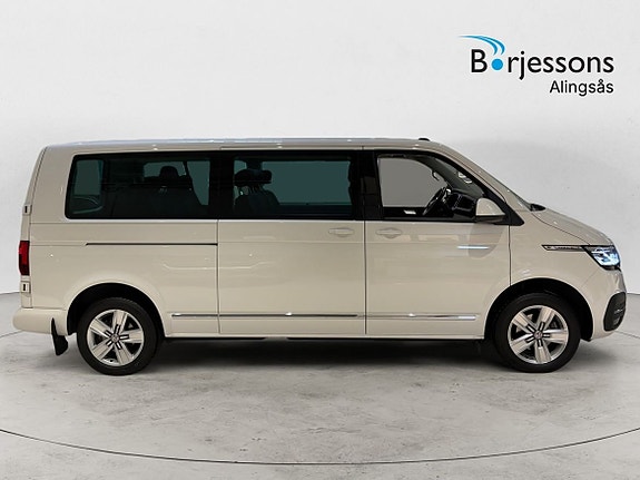 Volkswagen Caravelle 2 of 5