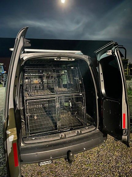 Volkswagen Caddy Maxi 2 of 4