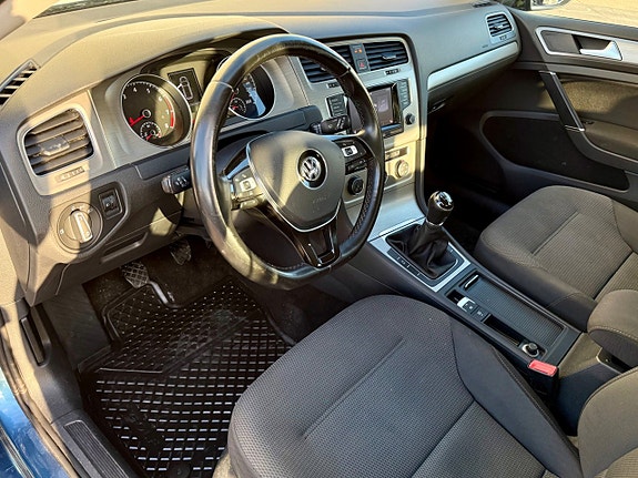 Volkswagen Golf VII 12 of 17