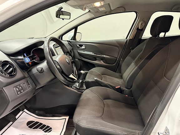 Renault Clio 8 of 18
