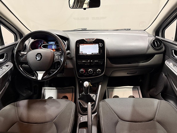 Renault Clio 10 of 18