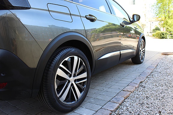 Peugeot 5008 18 of 30