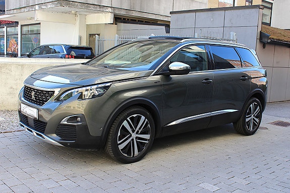 Peugeot 5008 2 of 5