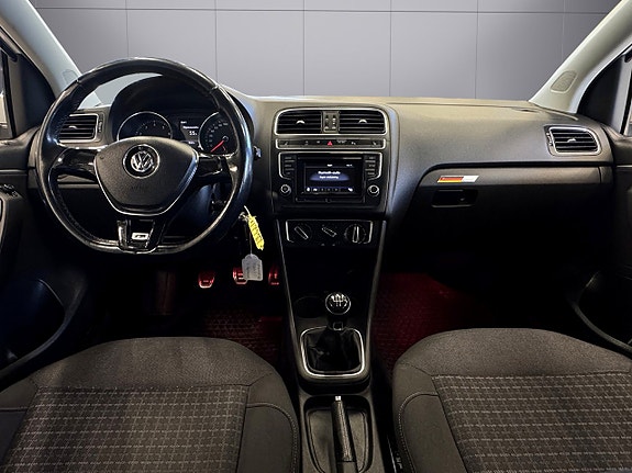 Volkswagen Polo 10 of 18