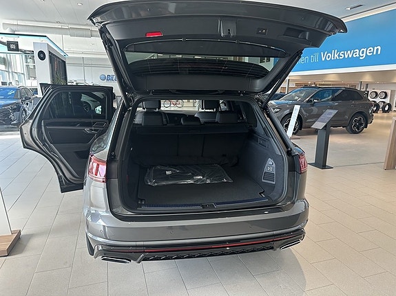 Volkswagen Touareg 13 of 15