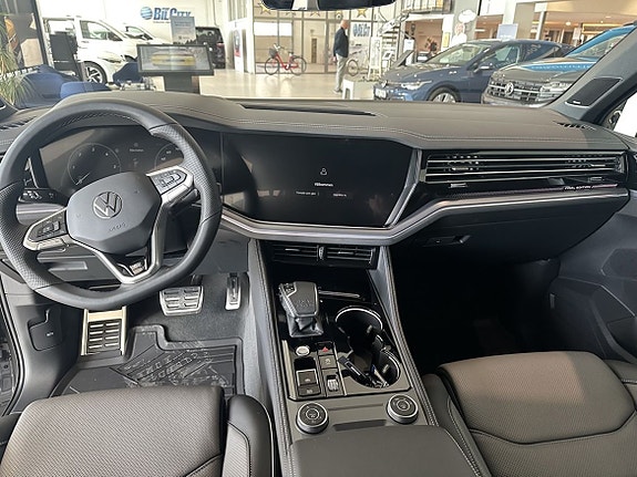 Volkswagen Touareg 12 of 15