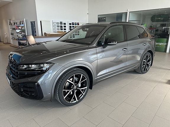 Volkswagen Touareg 2 of 15