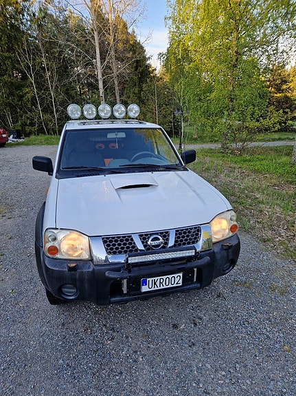 Nissan King Cab 6 of 13