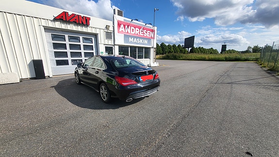Mercedes-Benz CLA180 11 of 20