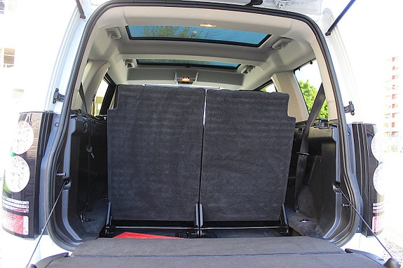 Land Rover Discovery 4 5 of 5