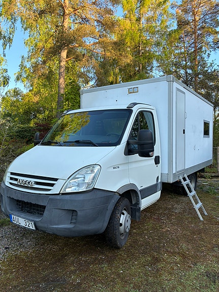 Iveco Offgrid Camper / Husbil – Solpanel - DAILY 35C18 2 of 5
