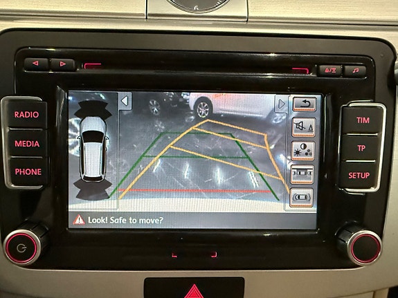 Volkswagen Passat Alltrack 20 of 21
