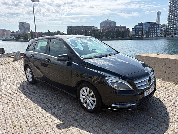 Mercedes-Benz B200 6 of 12