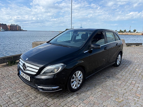 Mercedes-Benz B200 11 of 12
