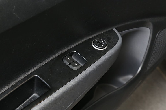 Hyundai i10 10 of 22