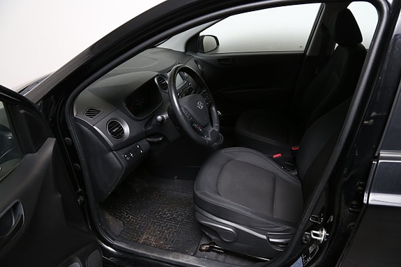 Hyundai i10 9 of 22