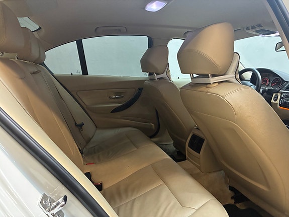 BMW 320d 6 of 18