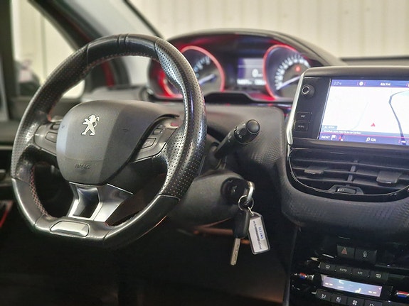 Peugeot 2008 13 of 23