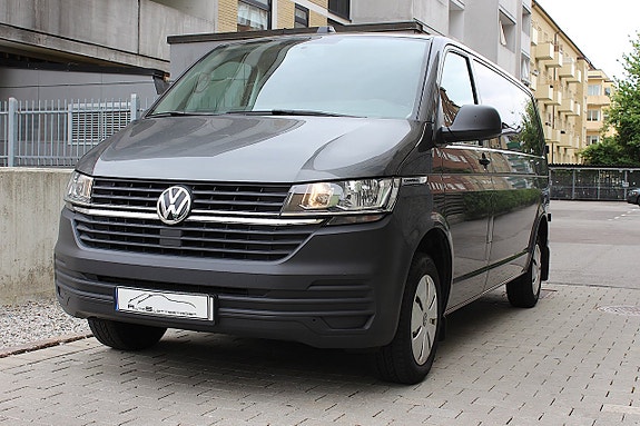 Volkswagen Caravelle 8 of 18