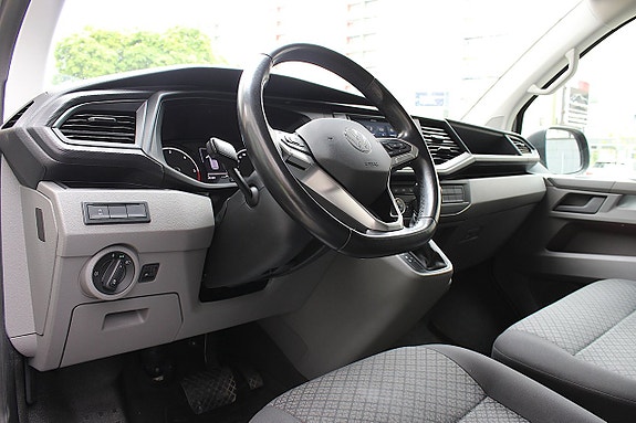 Volkswagen Caravelle 18 of 18