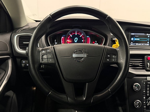 Volvo V40 Cross Country 20 of 22