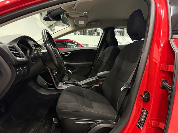 Volvo V40 Cross Country 11 of 22