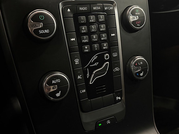 Volvo V40 Cross Country 16 of 22