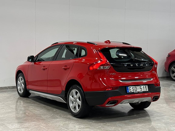 Volvo V40 Cross Country 3 of 22