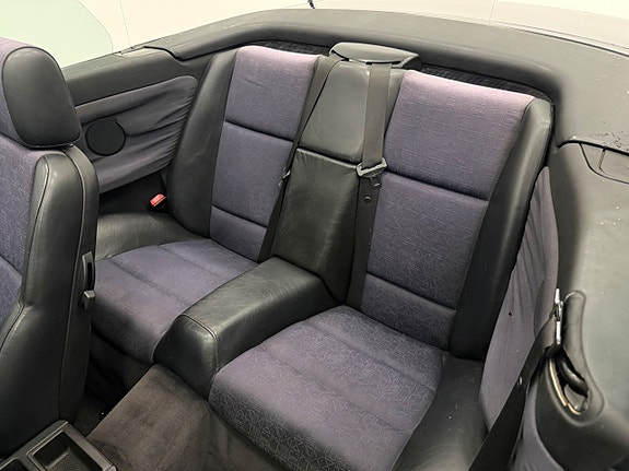 BMW 318i 16 of 21