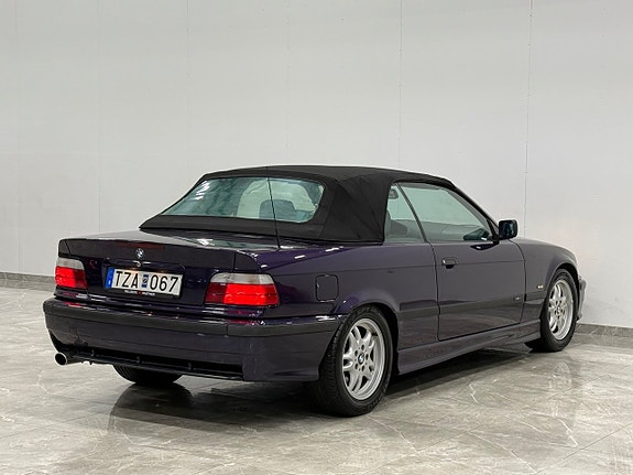 BMW 318i 6 of 21