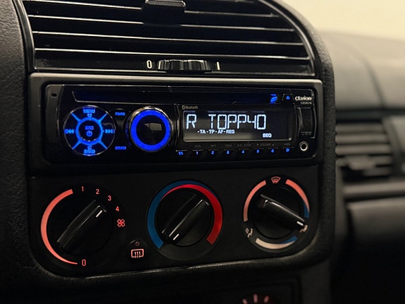 BMW 318i 17 of 21