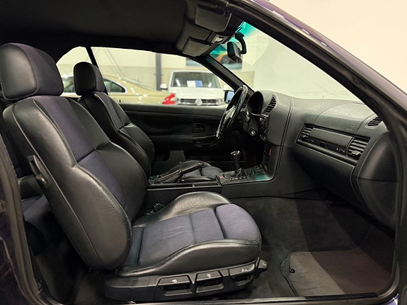 BMW 318i 15 of 21
