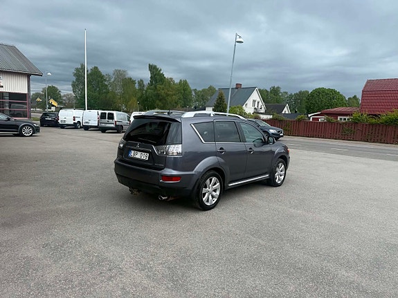 Mitsubishi Outlander 3 of 11