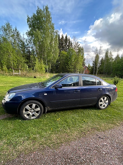 Kia Magentis 2 of 5