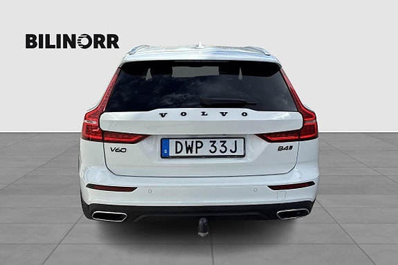 Volvo V60 Cross Country 5 of 5