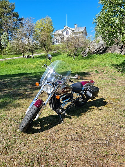 Suzuki VZ800 Marauder 2 of 5