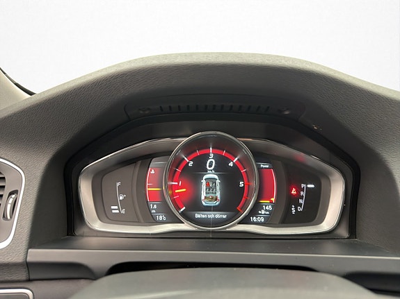 Volvo V60 Cross Country 16 of 30