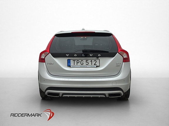 Volvo V60 Cross Country 7 of 30