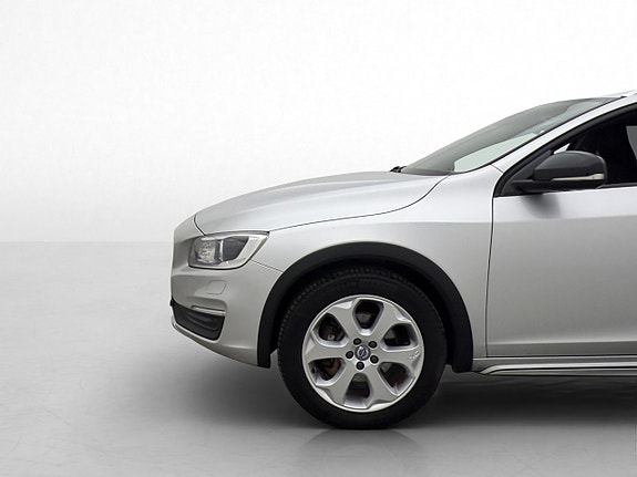 Volvo V60 Cross Country 29 of 30