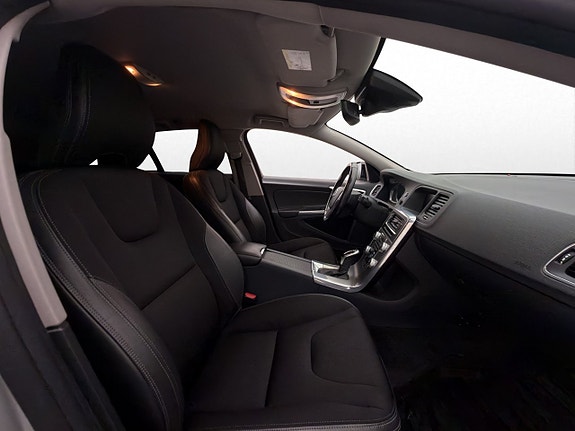 Volvo V60 Cross Country 25 of 30