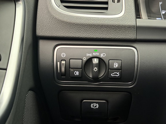 Volvo V60 Cross Country 14 of 30