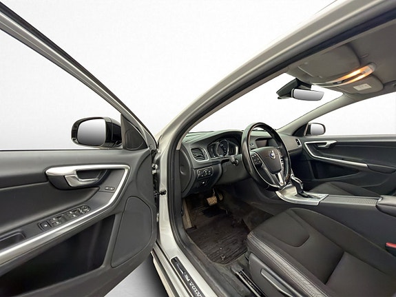Volvo V60 Cross Country 10 of 30