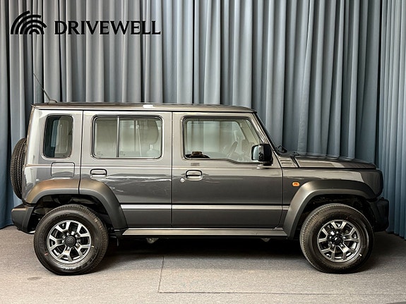 Suzuki Jimny 3 of 5