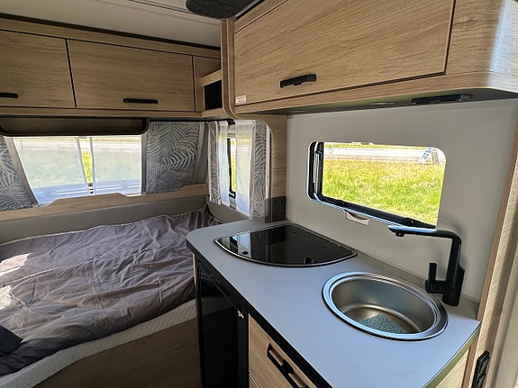 Weinsberg CaraOne 390 QD Dubbelsäng NY! 12 of 30