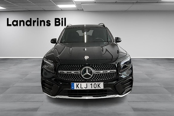 Mercedes-Benz GLB220 d 2 of 5