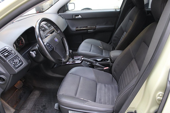 Volvo V50 6 of 11