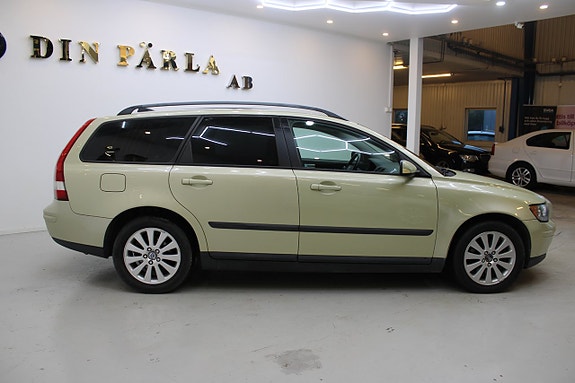Volvo V50 4 of 5