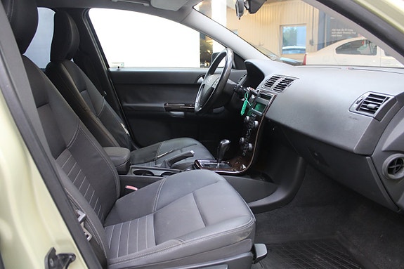 Volvo V50 8 of 11