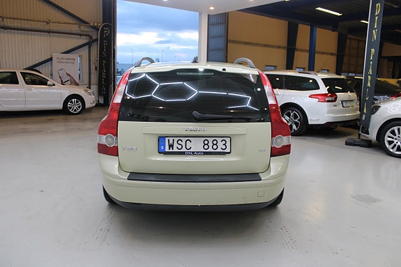 Volvo V50 5 of 5